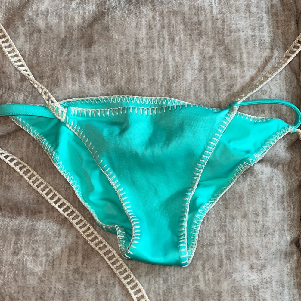 NWOT PINK Swim Suit Bottoms Med